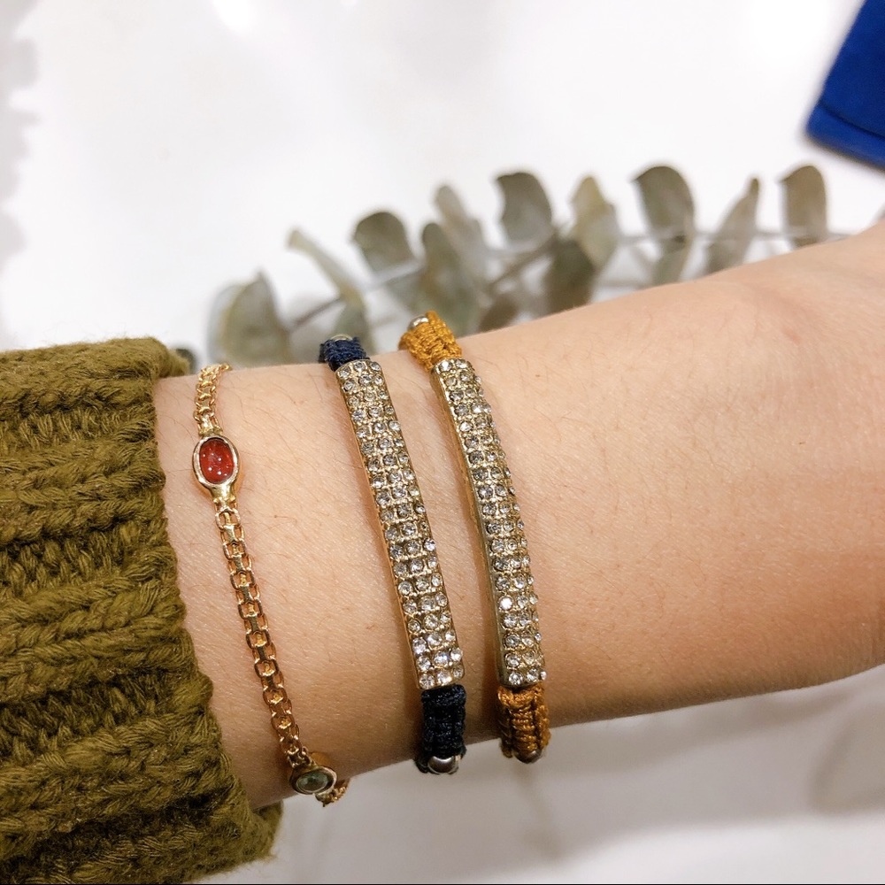 Navy blue adjustable diamond-studded bracelet